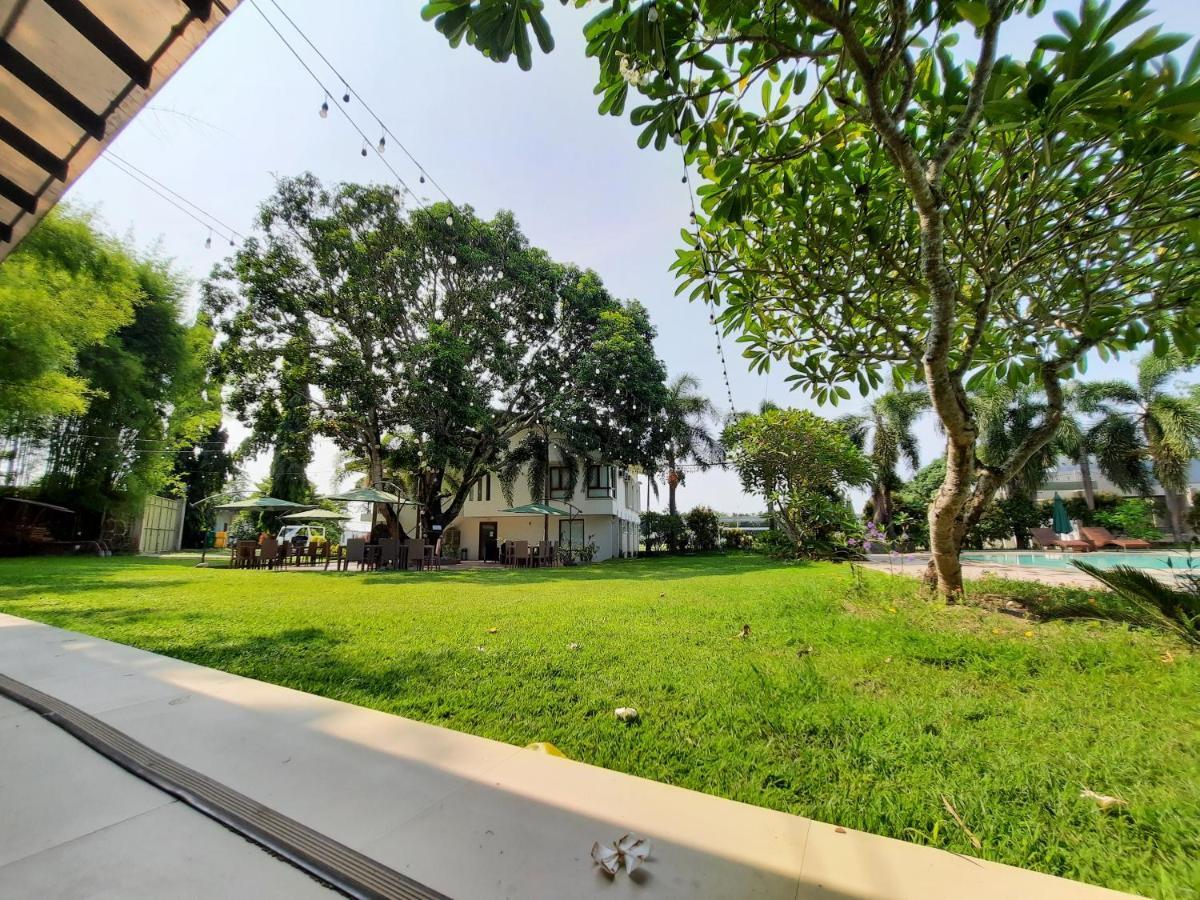 Estancia De Lorenzo Tarlac Eksteriør bilde